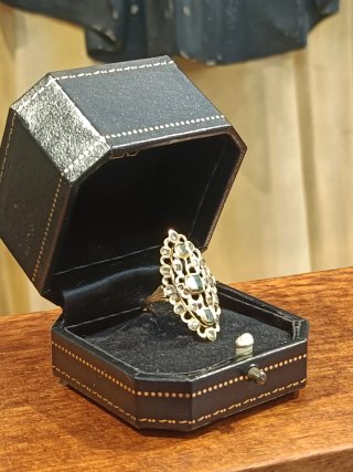 Anillo Isabelino Oro 18k Esmeraldas