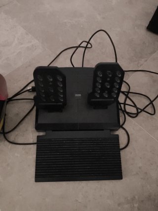 Volante Nintendo Switch/PC con Pedales