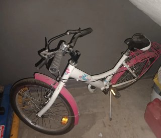 Bicicleta Infantil Blanca y Rosa Me costó 190 euro