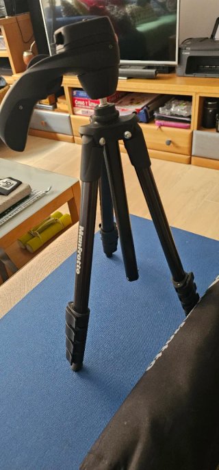 Trípode Manfrotto para cámara y vídeo
