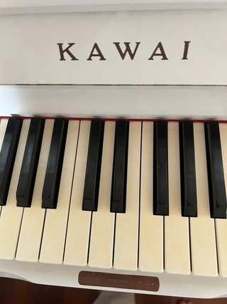 Piano Kawai Blanco