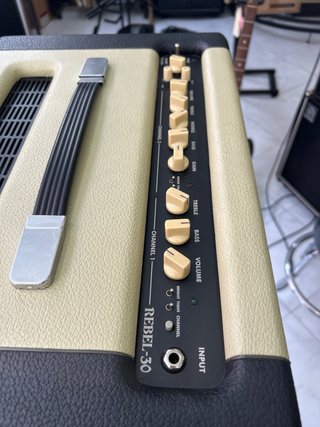 Amplificador Egnater Rebel 30