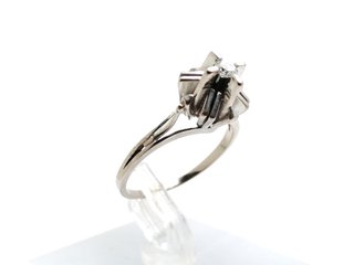 Solitario de Oro Blanco 18 Kt. 4.8 gr segunda mano