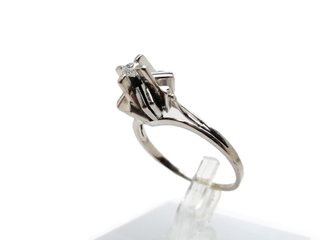 Solitario de Oro Blanco 18 Kt. 4.8 gr segunda mano