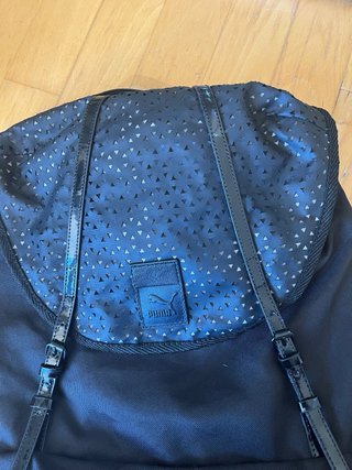 Mochila Puma Negra Perforada