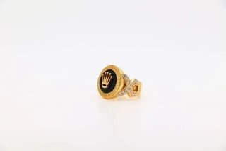 ANILLO SELLO CORONA CON FONDO NEGRO ONIX CON GRECA