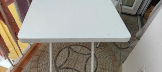 Conjunto mesa y butaca reclinable y Plegables IKEA