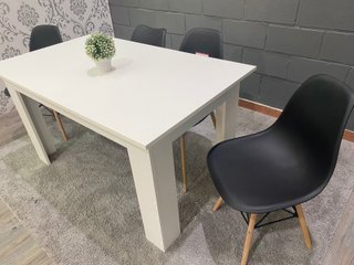 Mesa Comedor Blanca + 4 Sillas Grises