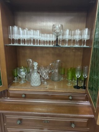 Mueble clásico vintage madera y cristal