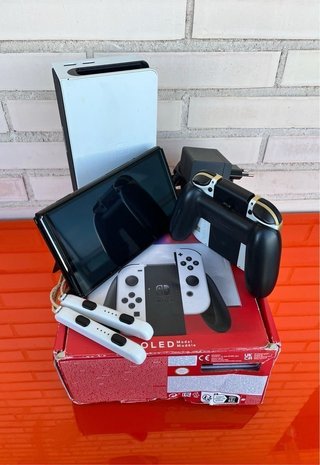 Nintendo Switch OLED