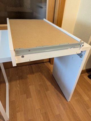 Escritorio Ikea MICKIE blanco pequeño