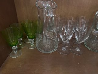 Juego de copas de cristal tallado