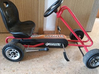 Coche de pedales Blizzard