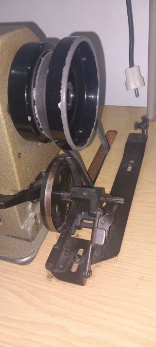 Vendo máquina de coser .