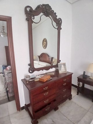 Espejo de madera tallada