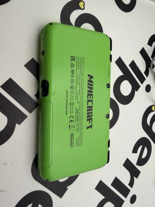 New Nintendo 2DS XL Minecraft Creeper Edition