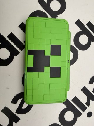 New Nintendo 2DS XL Minecraft Creeper Edition