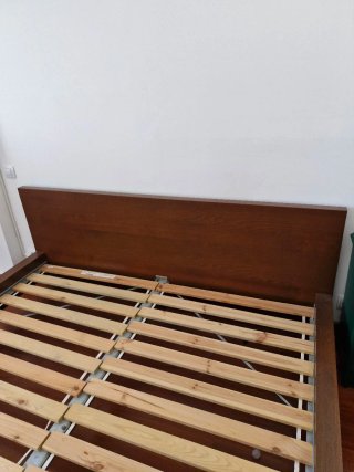 Estructura cama con cabecero