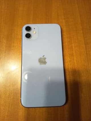 iPhone 11 128GB Morado + Cables + Fundas protec.