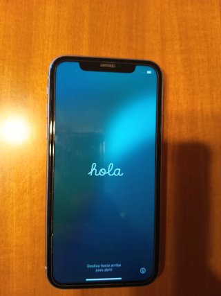 iPhone 11 128GB Morado + Cables + Fundas protec.