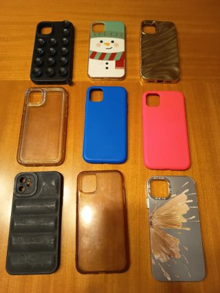 iPhone 11 128GB Morado + Cables + Fundas protec.