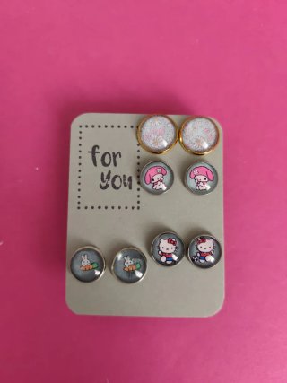 Pendientes Sanrio variados
