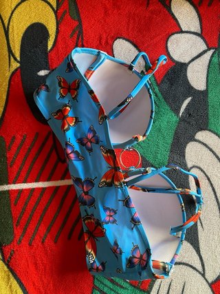 Top bikini tirantes mariposa