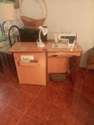 MUEBLE MAQUINA DE COSER