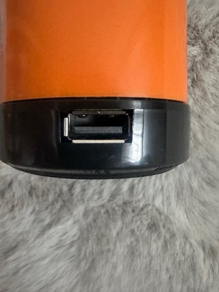 Altavoz Bi Frutas Naranja y Negro