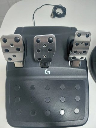 Volante Logitech G923 com Shifter
