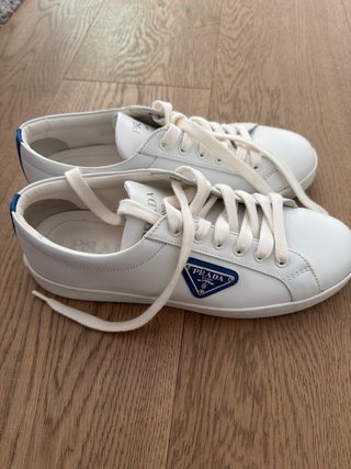 Zapatillas Prada Mujer Blancas y Azules