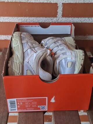 Nike P-6000  IM-6648-009 Gris/Blanco N° 36.6
