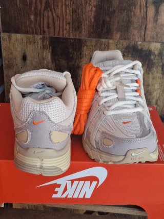 Nike P-6000  IM-6648-009 Gris/Blanco N° 36.6