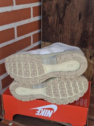 Nike P-6000  IM-6648-009 Gris/Blanco N° 36.6
