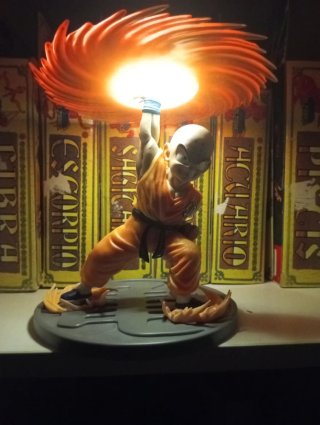 590. Figura con luz Krilín Dragon Ball Z DBZ
