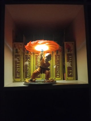 590. Figura con luz Krilín Dragon Ball Z DBZ