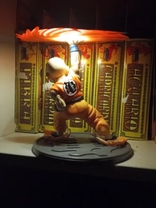 590. Figura con luz Krilín Dragon Ball Z DBZ