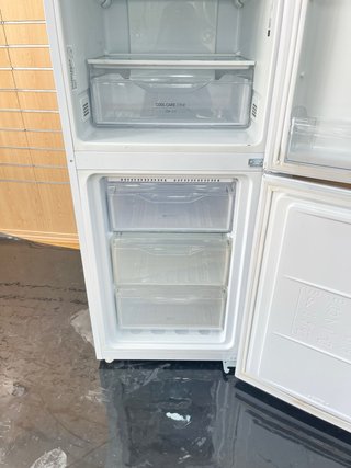 NEVERA INDESIT 2MTS NOFROST A+++. SEMINUEVO