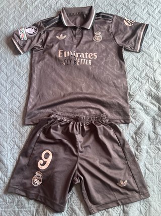 Set sportivo Real Madrid Mbappé 11/12 anni