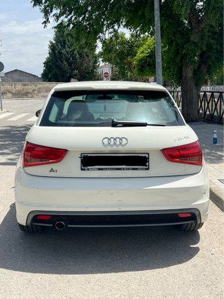 Audi A1 2011 Ambition TDI Sline