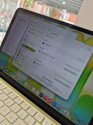 MacBook Neo 256GB Amarillo