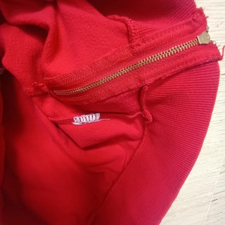 Camisola infantil vermelha com lantejoulas