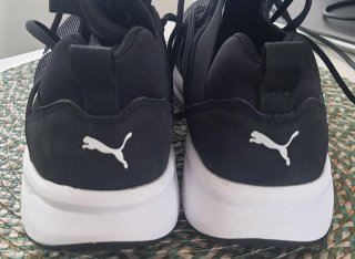Sapatilhas Puma Pretas e Brancas unisex