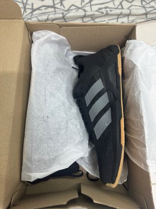 Zapatillas Adidas Negras y Grises