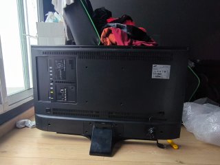Televisor Samsung 40" 4K + Xiaomi TV Stick