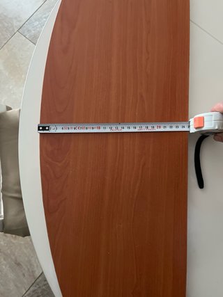 Balda de madera con soporte de pared