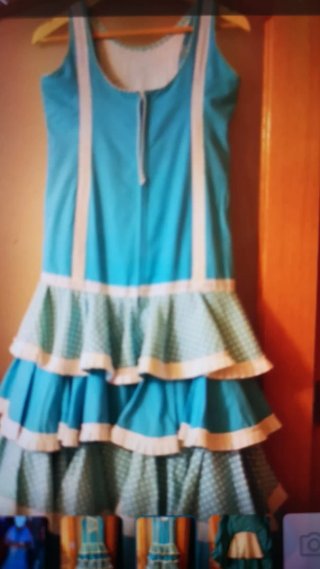 Traje de gitana azul muy fresquito para romeria