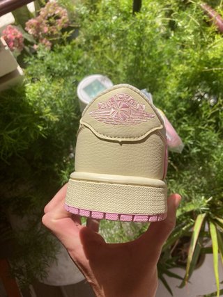 Nike Travis Scott Shy Pink Talla 43