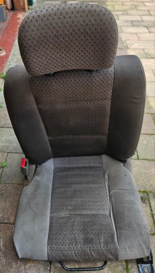 Asiento Conductor Nissan Cabstar 2010