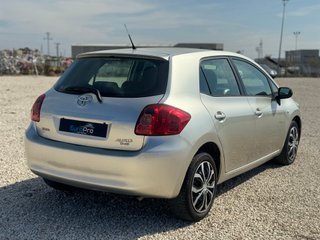 Toyota Auris Toyota Auris 2.0 D-4D Luna